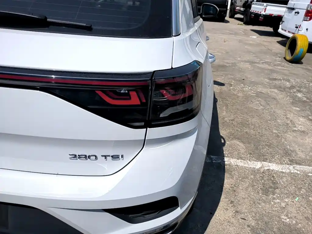 Volkswagen T-Roc, миниатюра 8