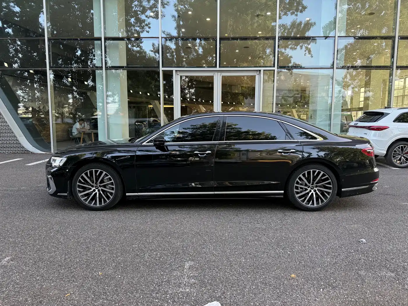 Audi A8 2024 Model A8L 55 TFSI quattro Flagship фото 3