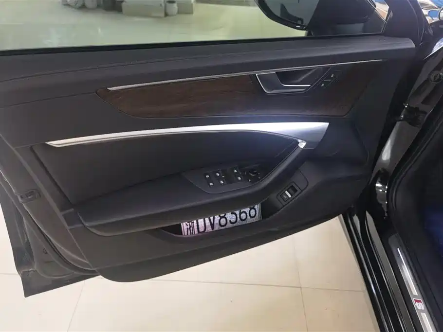 Audi A6L 2022 40 TFSI Luxury Dynamic фото 7