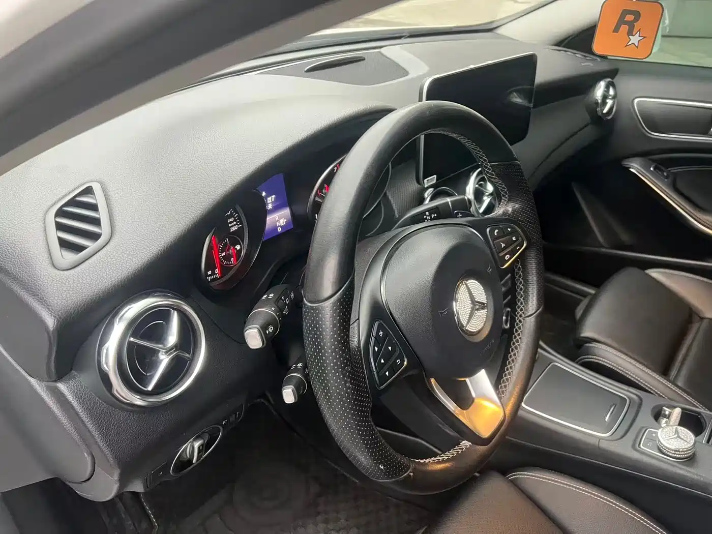Mercedes-Benz GLA 2018 GLA 200 Dynamic фото 11