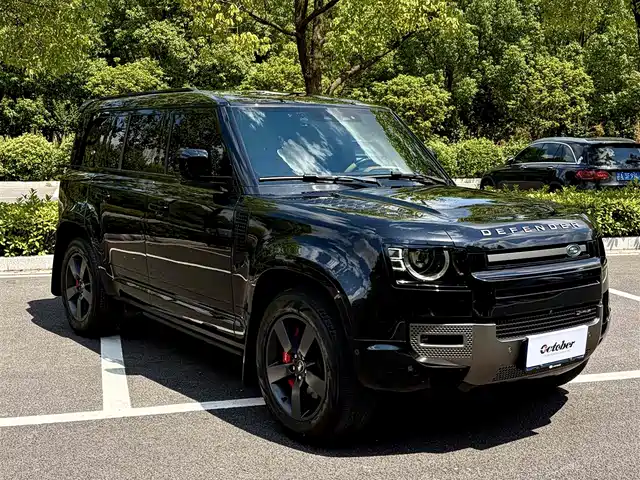 Land Rover Defender 2024 110 3.0T P400 X-DYNAMIC HSE — фото 4
