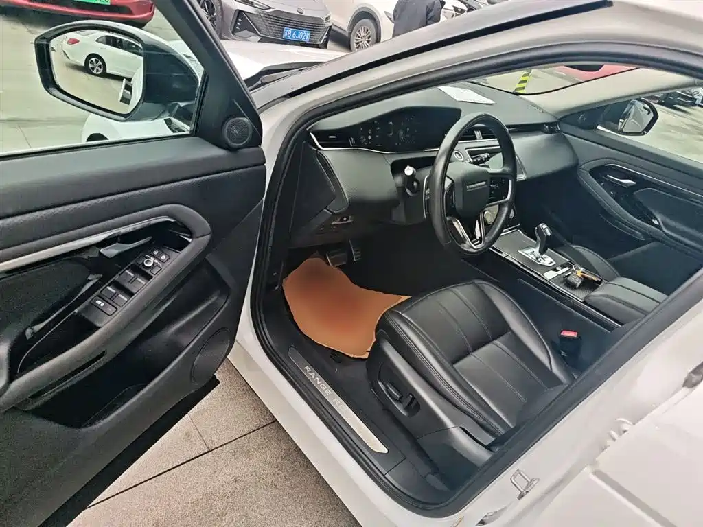 Land Rover Range Rover Evoque 2023 Range Rover Evoque L 200PS Elite Edition фото 12