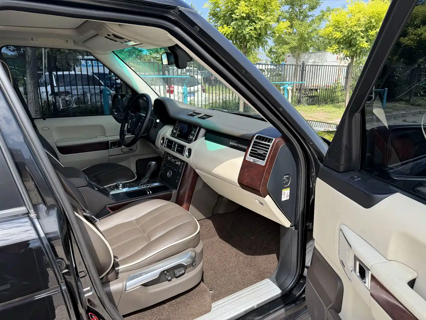 Land Rover Range Rover 2011 2011 5.0 NA V8 HSE