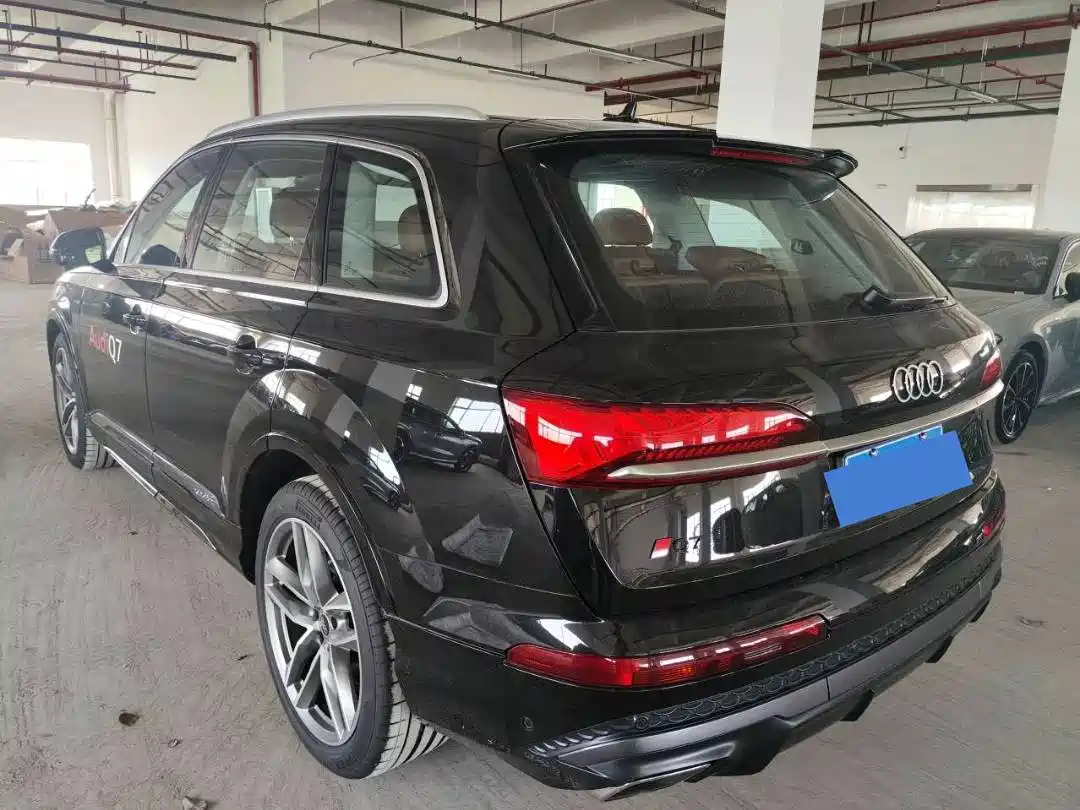 Audi Q7 2025 2025 55 TFSI quattro S line Sport