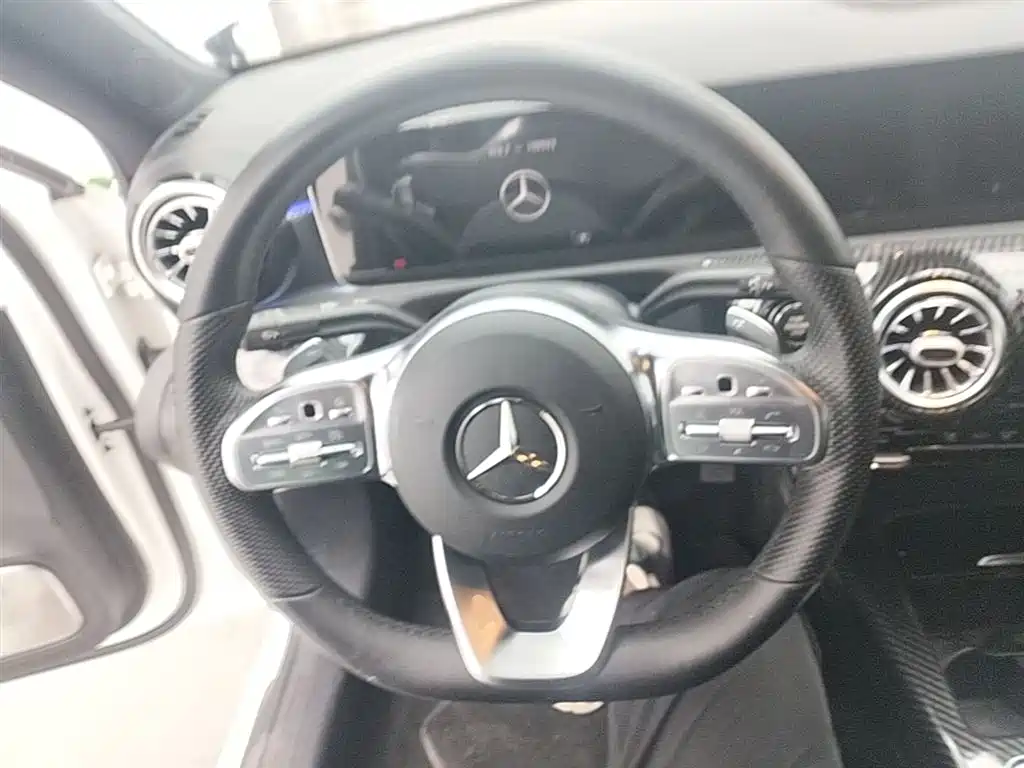 Mercedes-Benz A-Class 2019 Facelift A 200 L Sports Sedan фото 11