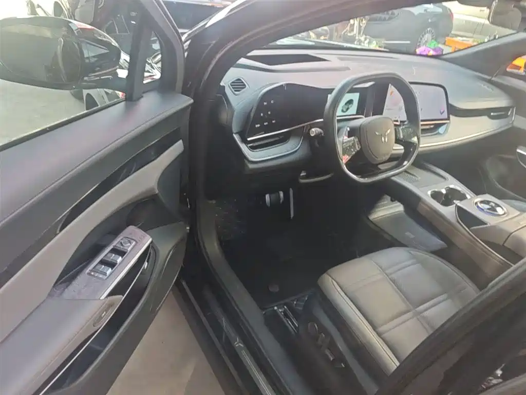 Hongqi Tian Gong 08 2025 680 AWD Smart Selection Edition фото 16