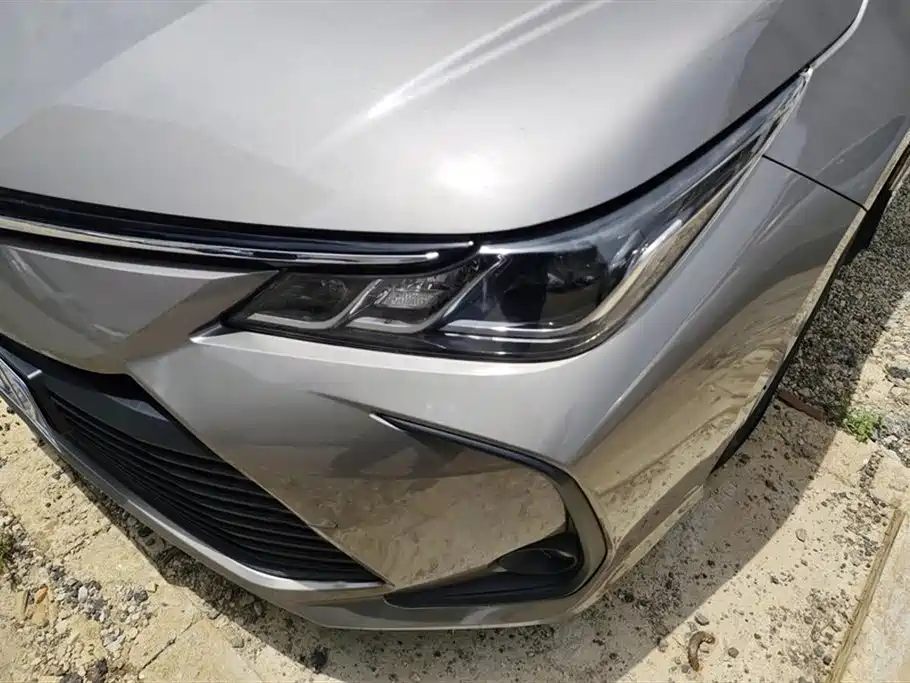 Toyota Corolla 2019 1.2T S-CVT GL Pioneer Edition фото 5
