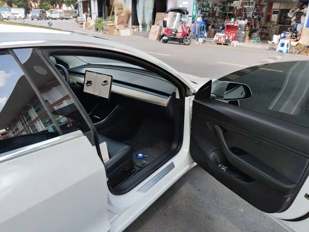 Tesla Model 3 2020 2020 Facelift Long Range Rear-Wheel Drive