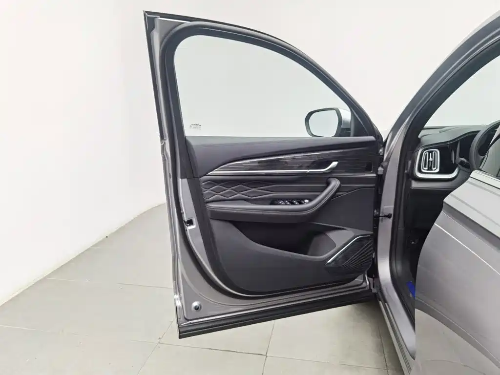 صورة 8 - Geely Xingyue L