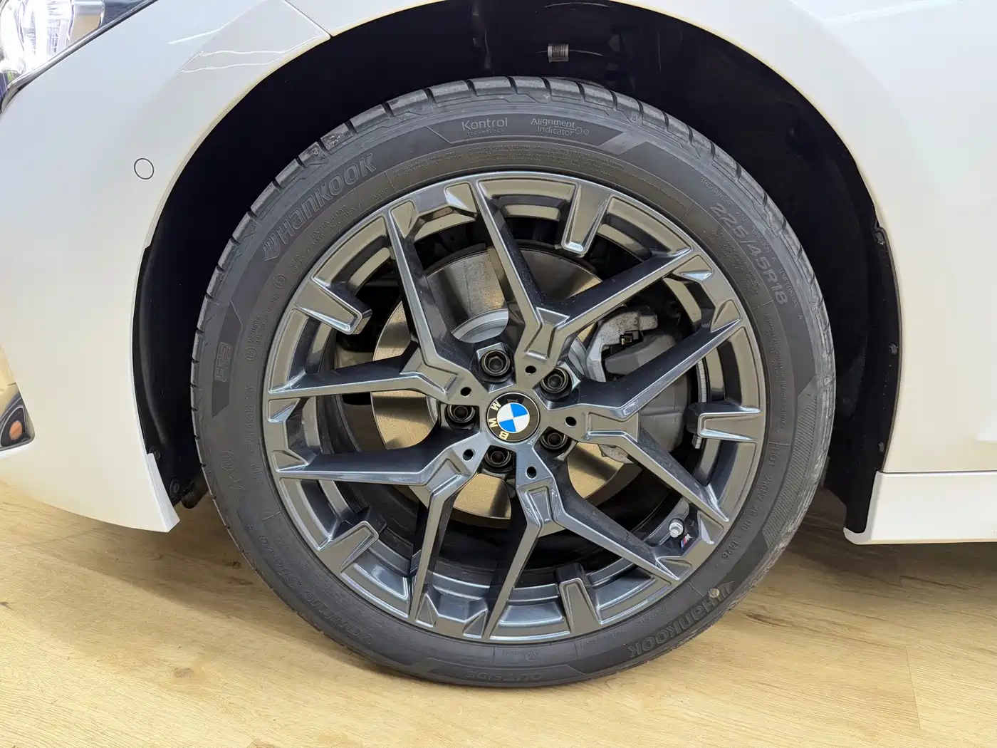 BMW 3 Series 2026 2025 330Li M Sport Night Edition