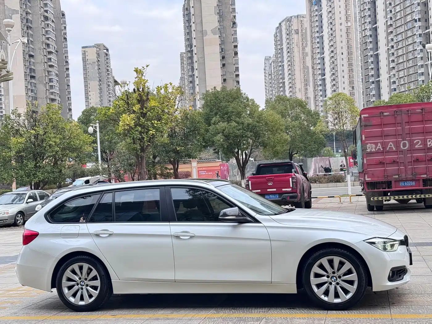 BMW 3 Series (Import) 2016 320i Fashion Wagon фото 7