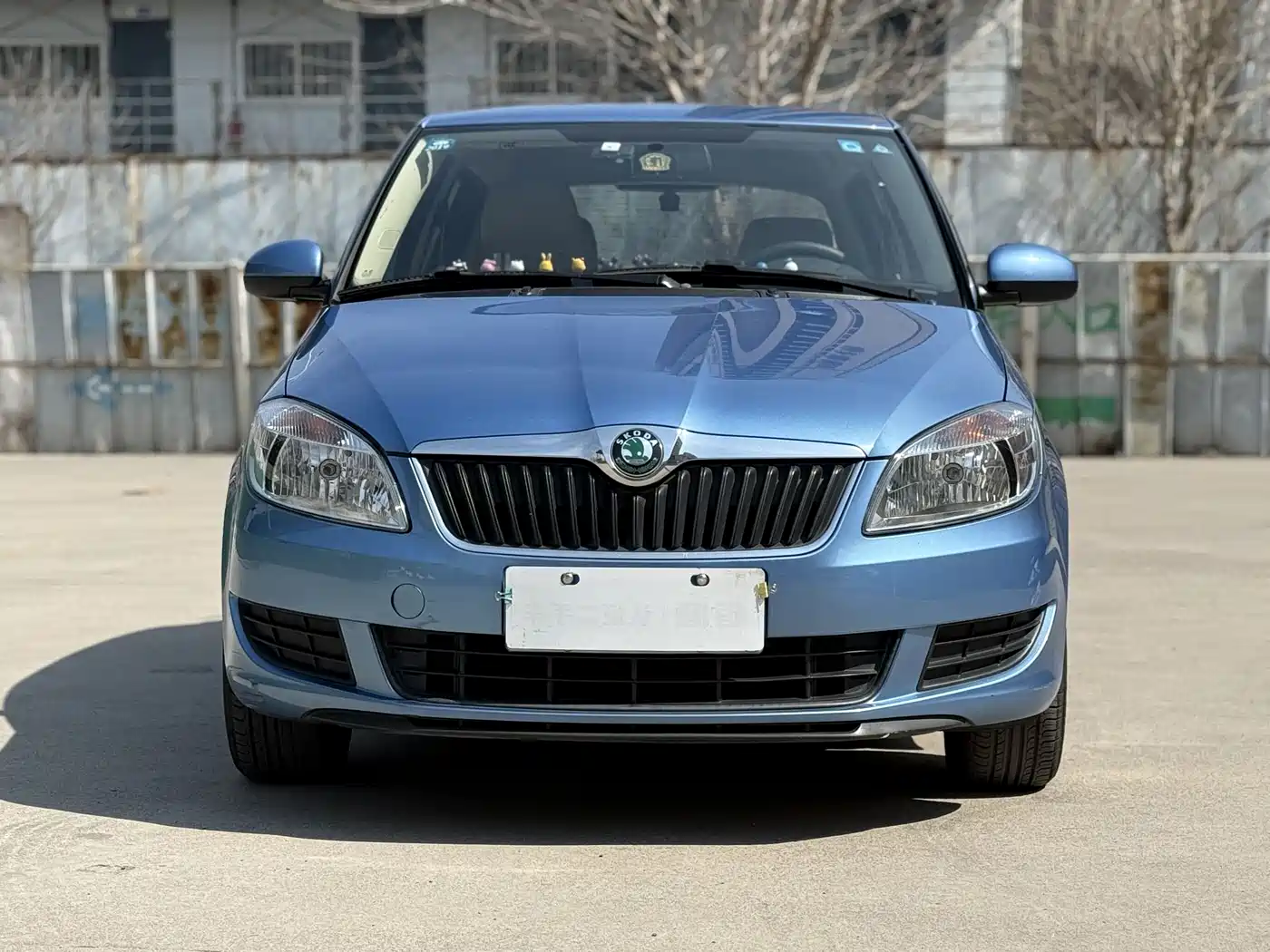 Škoda Fabia 2011 1.4L Automatic Crystal Elegance Edition фото 2