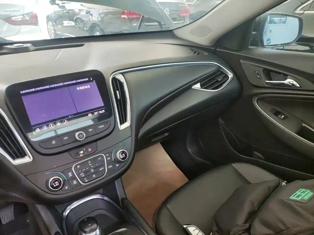 Фото 13 - Chevrolet Malibu XL
