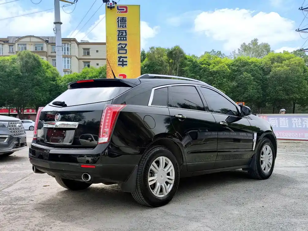 Фото 4 - Cadillac SRX