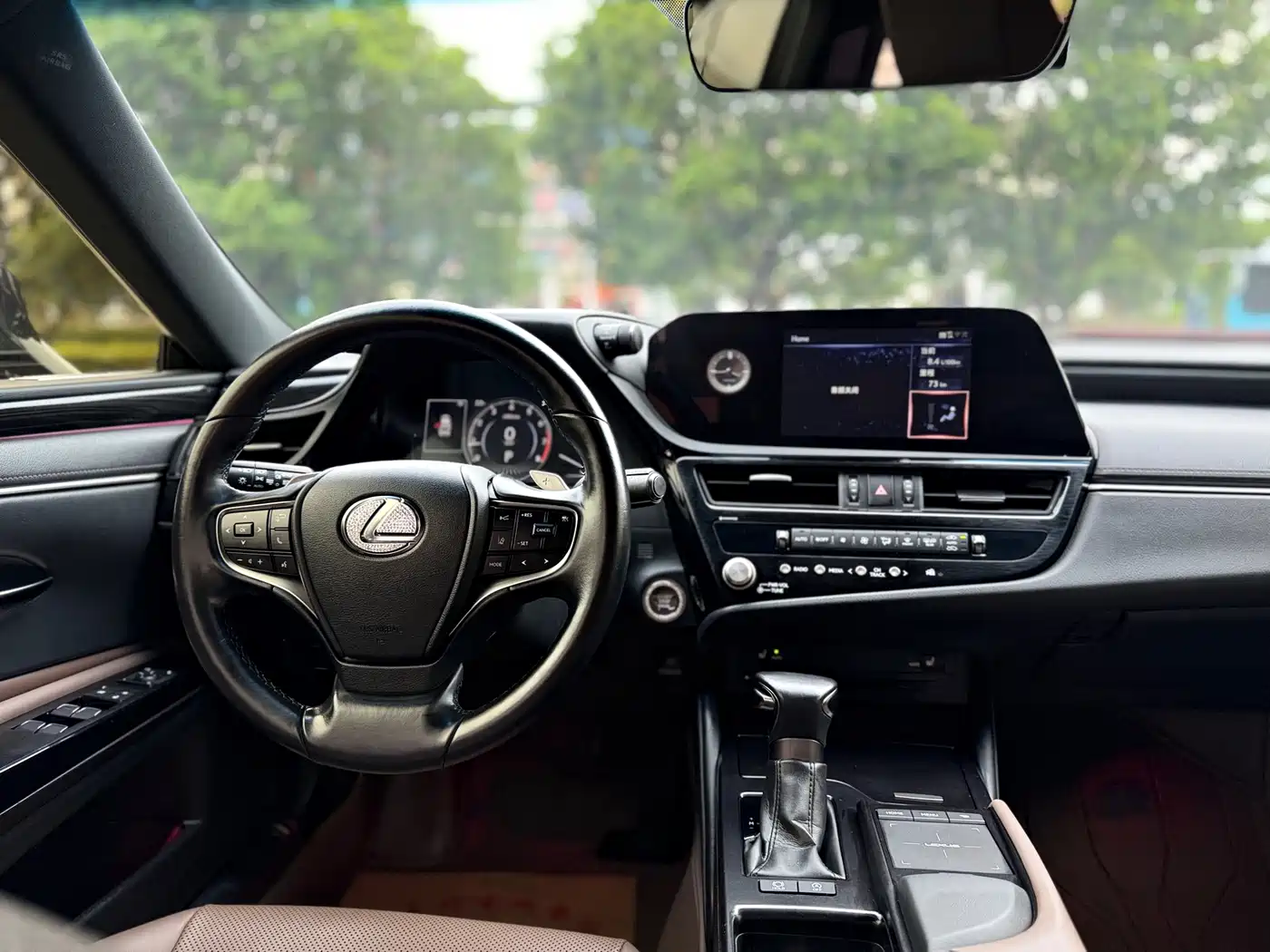 Lexus ES 2022 200 Excellence Edition фото 19