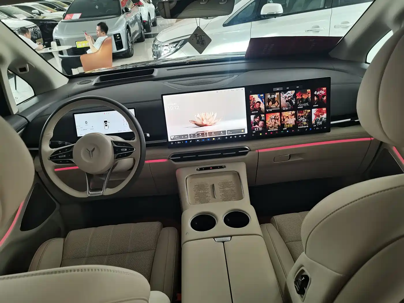 Voyah Auto Voyah Dreamer 2025 PHEV 4WD Kunpeng Premium Edition фото 6