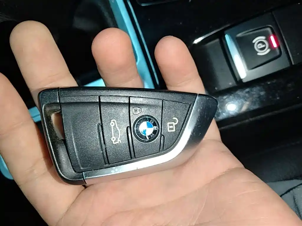 BMW 1 Series 2018 118i Sport Edition фото 9