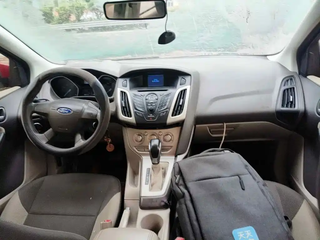 Photo 12 - Ford Focus