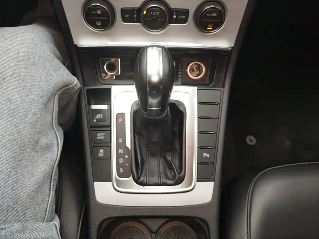 Volkswagen Magotan 2016 1.8TSI Smart Leading фото 14