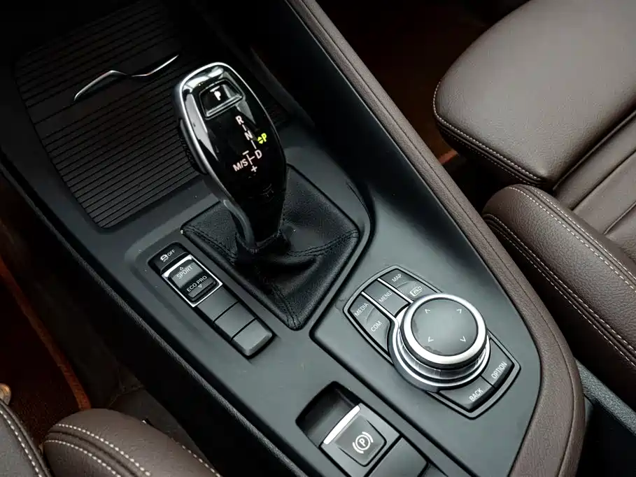 BMW X1 2021 sDrive25Li Leading фото 25