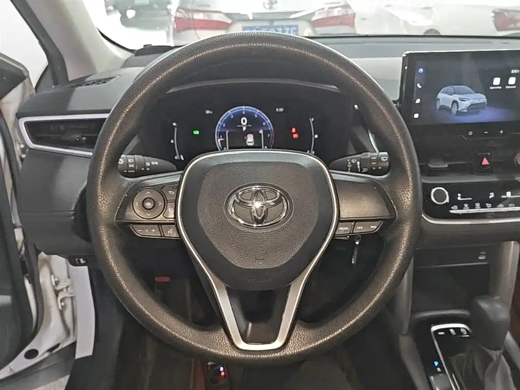 Toyota Frontlander 2023 2.0L CVT Elite Edition фото 11