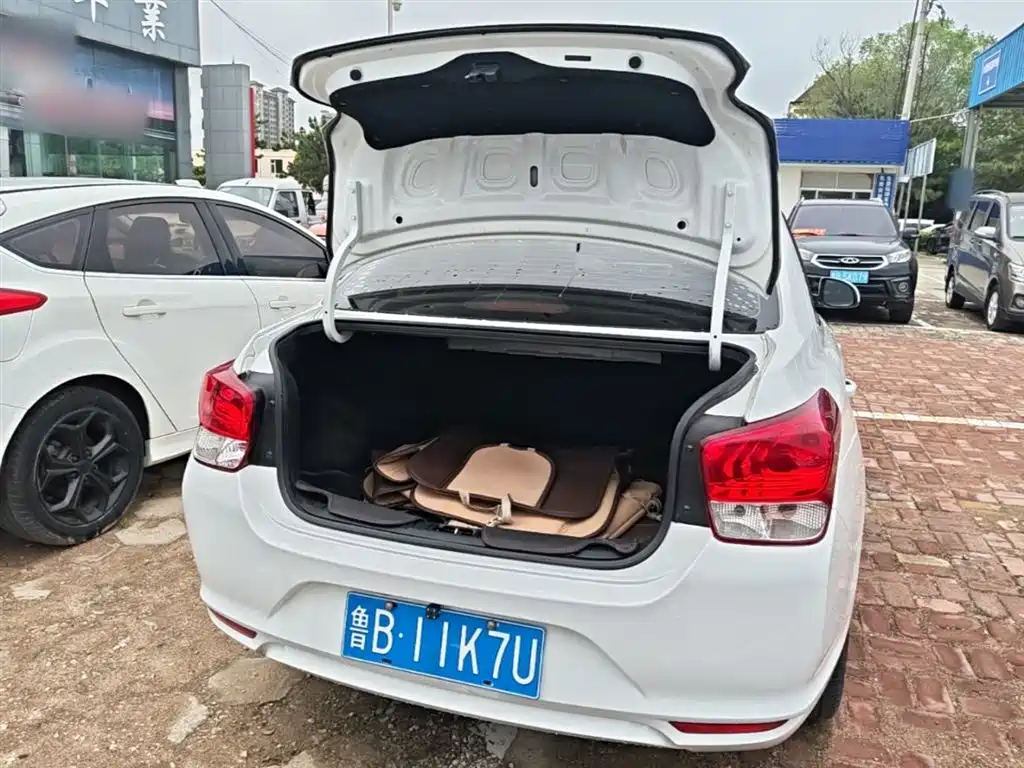 Hyundai Verna 2017 1.4L Manual Renewal Edition China VI фото 19