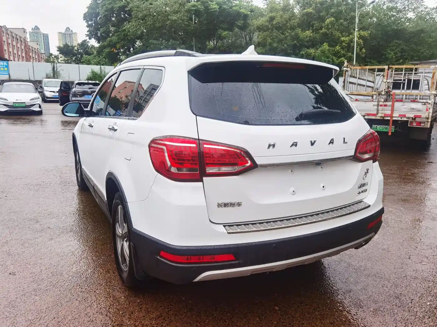 Photo 5 - Haval H6