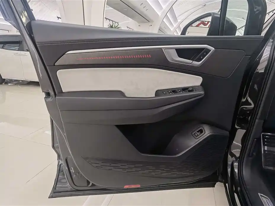 Volkswagen Talagon 2025 450TSI R-Line 6-Seater фото 5