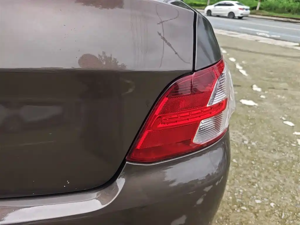 Peugeot 301 2014 1.6L Automatic Comfort Edition фото 8