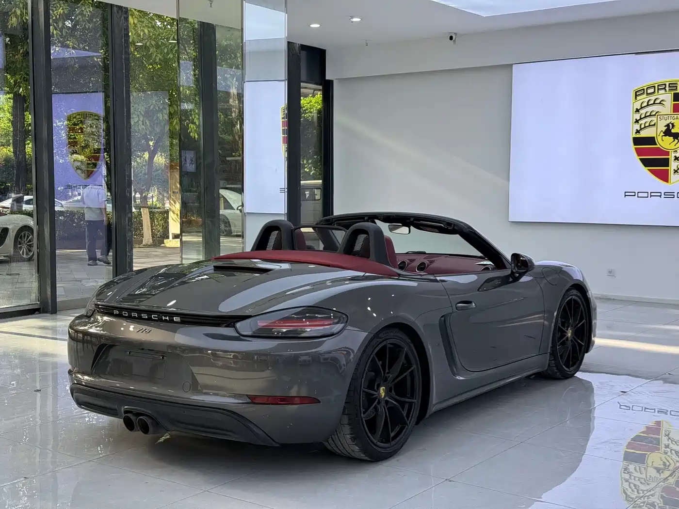 Porsche 718 2016 Boxster 2.0T фото 6