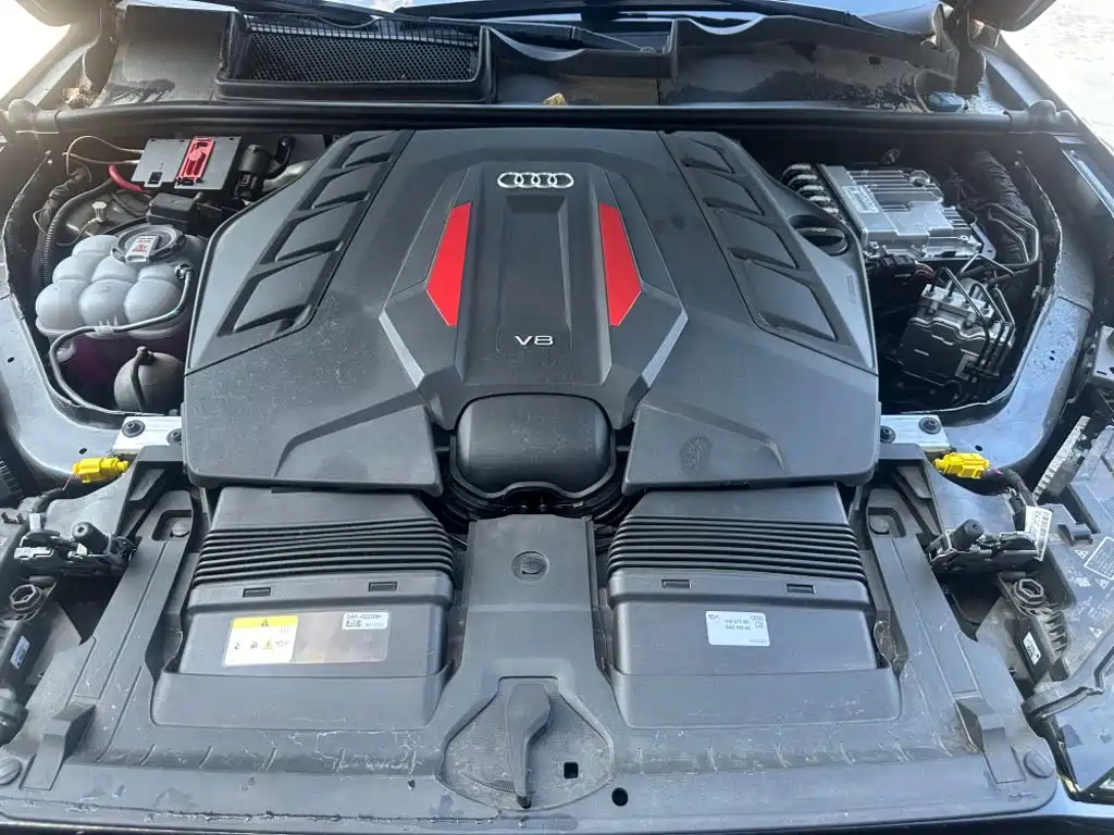 Audi SQ7 2025 2024 4.0 TFSI