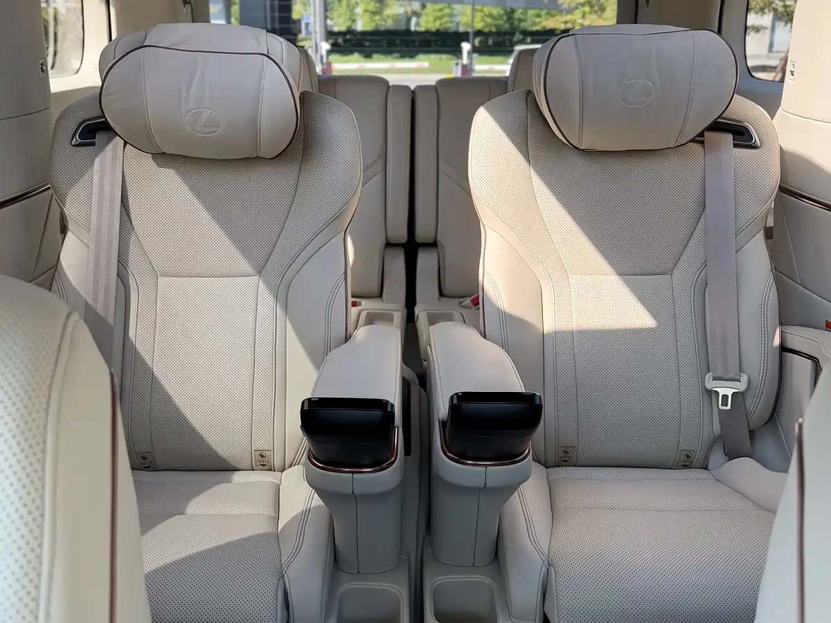 Lexus LM 2024 2023 500h 6-Seater Prestige Edition