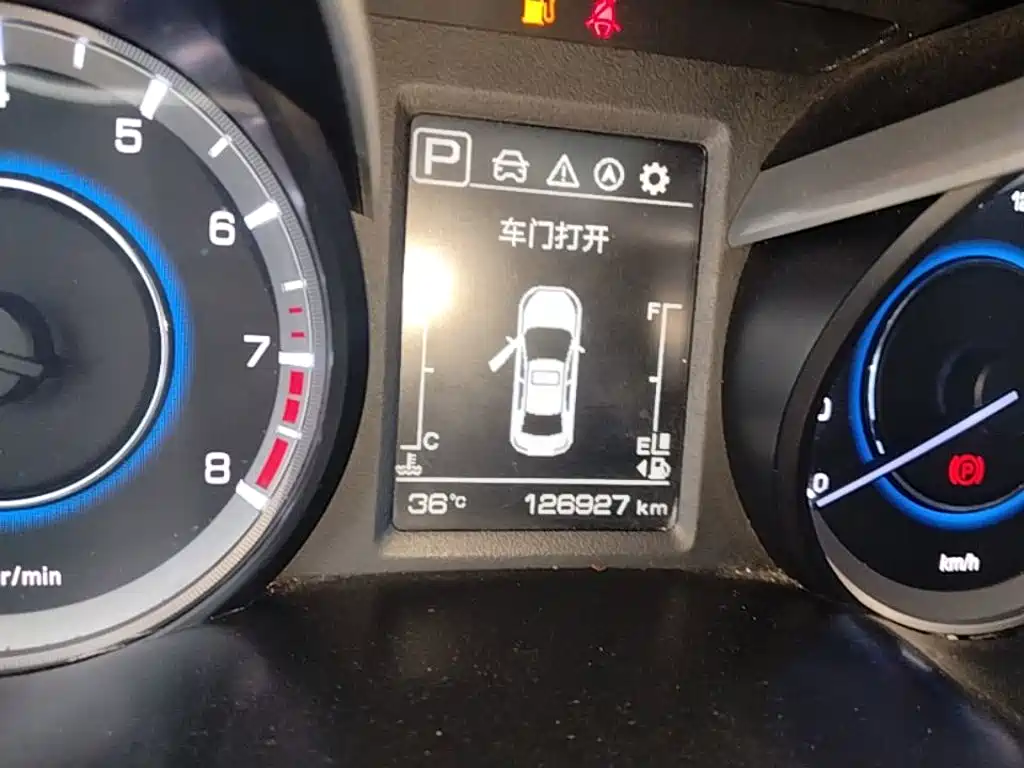 Фото 12 - Changan Eado