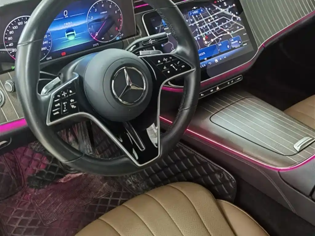 Mercedes-Benz E-Class 2024 E 300 L Fashion фото 4