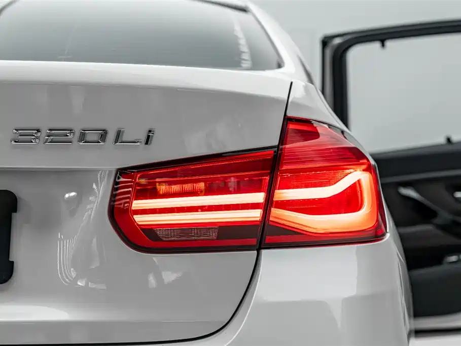 BMW 3 Series 2018 320Li Fashion Style фото 43