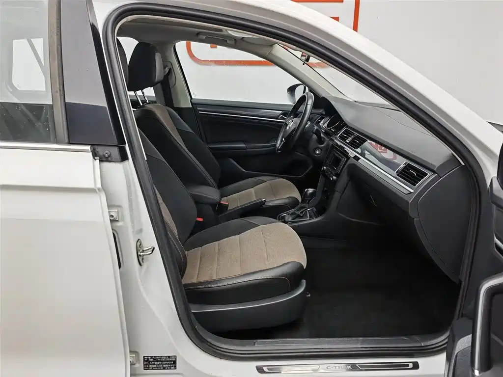 Volkswagen C-TREK 2018 1.5L Automatic Comfort фото 23