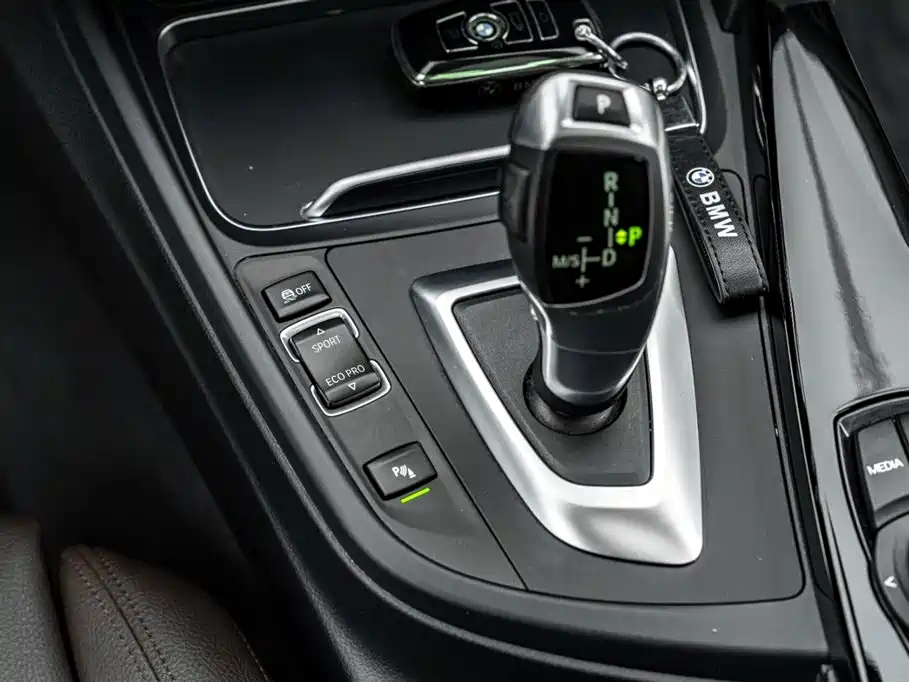 BMW 3 Series 2018 320Li Fashion Style фото 35