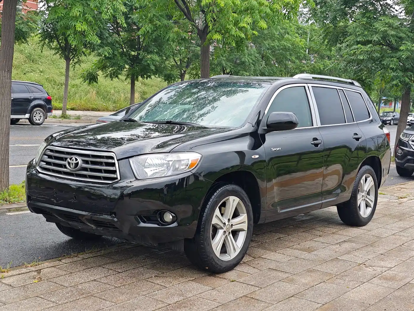Toyota Highlander 2009 2.7L 2WD 7-seater Luxury Edition