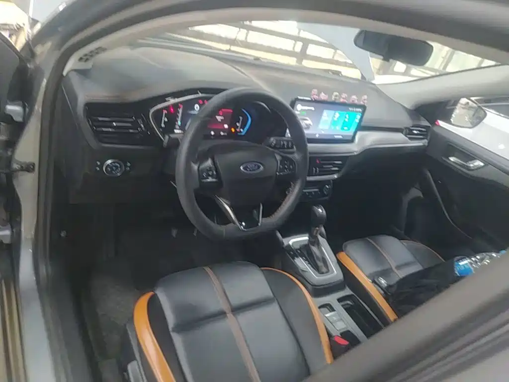 Ford Focus 2023 2022 Hatchback EcoBoost 180 Auto Speed Edition