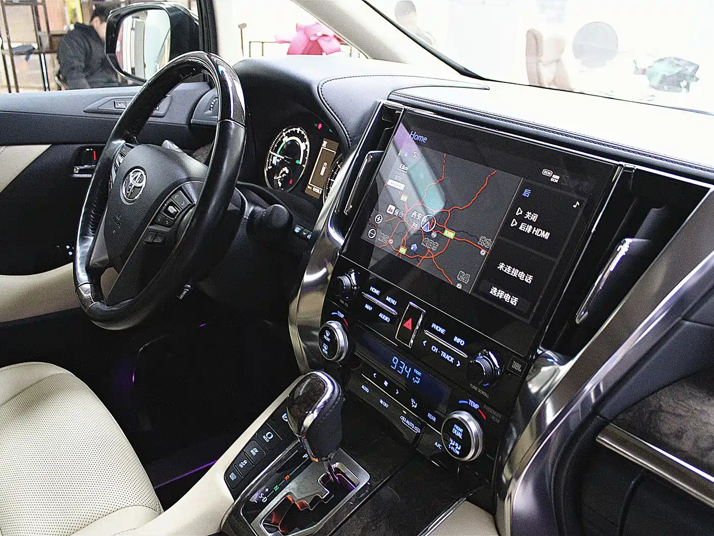 Toyota Alphard 2021 Hybrid 2.5L Premium фото 8
