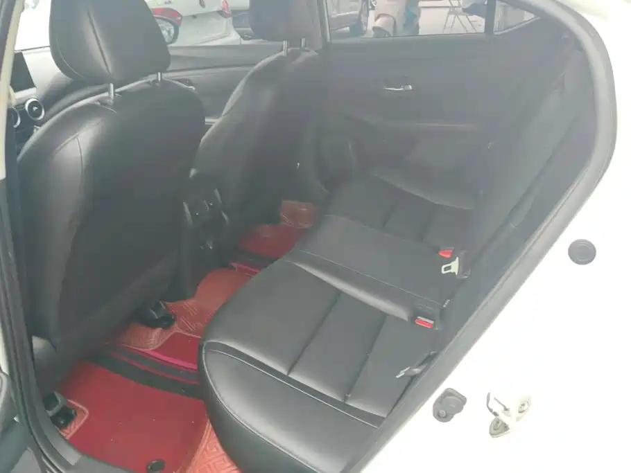 Nissan SYLPHY, миниатюра 11