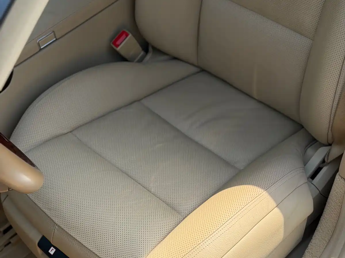 Photo 16 - Mercedes-Benz S-Class