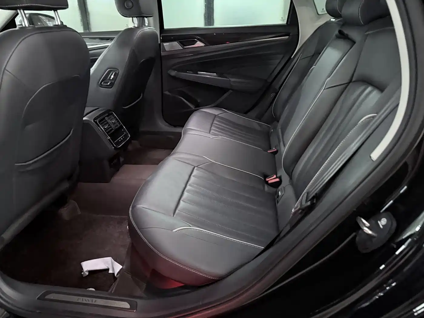 Volkswagen Passat 2023 330TSI Elite Edition фото 11