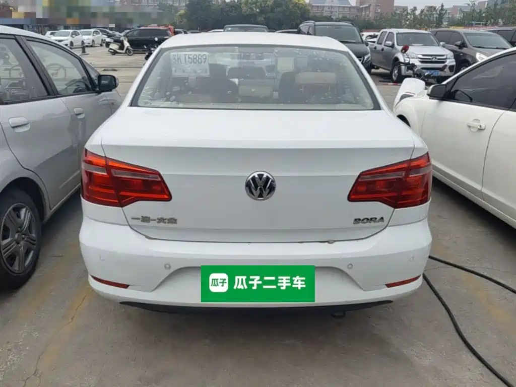 Volkswagen Bora 2014 1.6L Automatic Comfort Edition фото 6