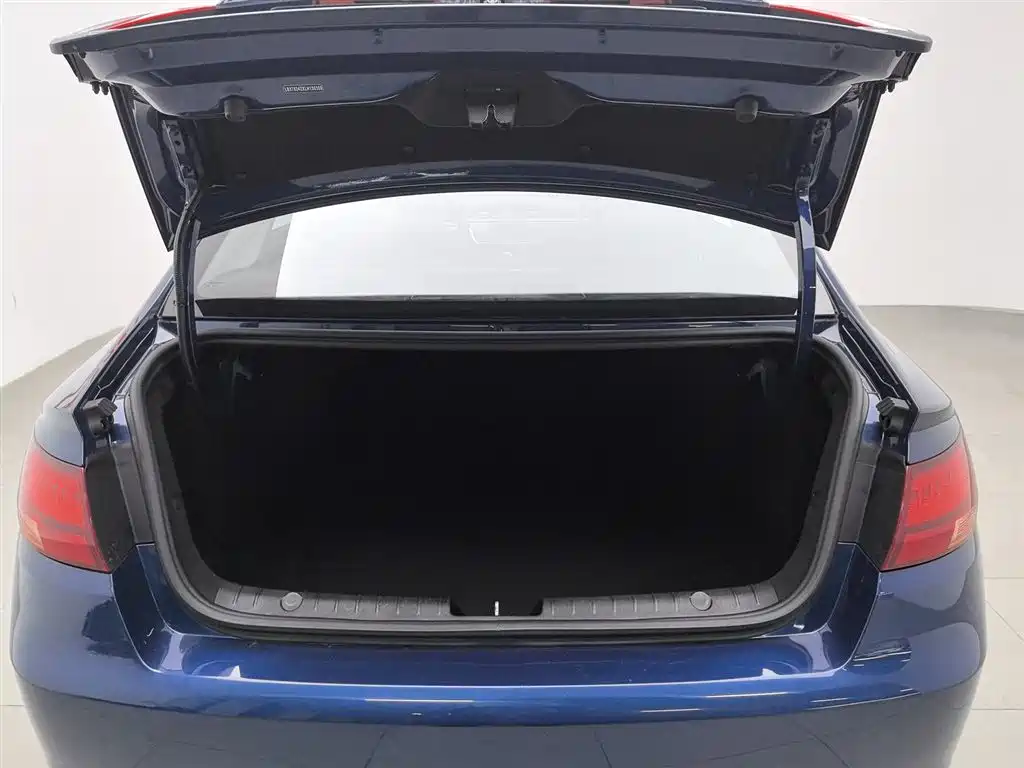 GEELY AUTOMOBILE EMGRAND GL