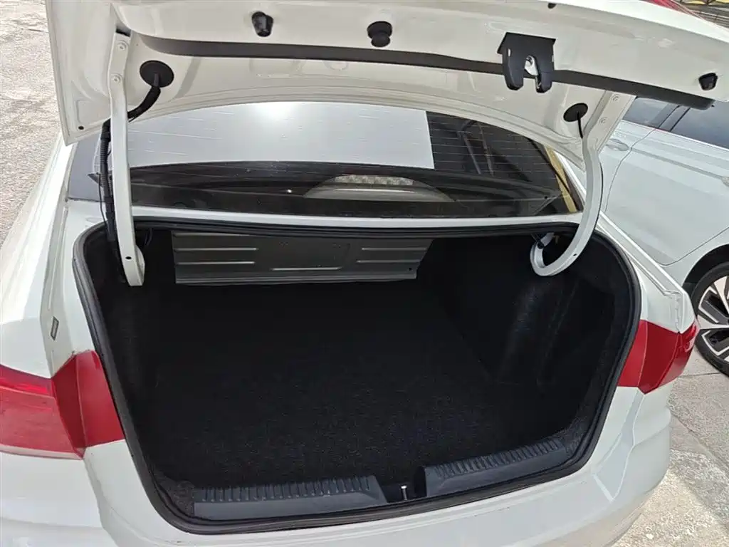 Volkswagen Santana 2018 1.5L Automatic Trend Edition фото 19