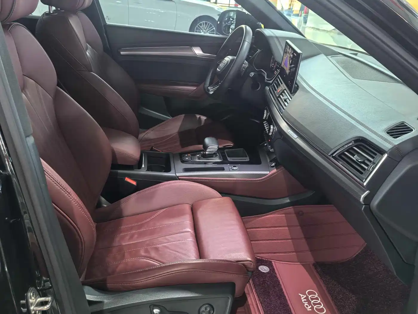 Audi Q5L 2023 40T Luxury Dynamic фото 14