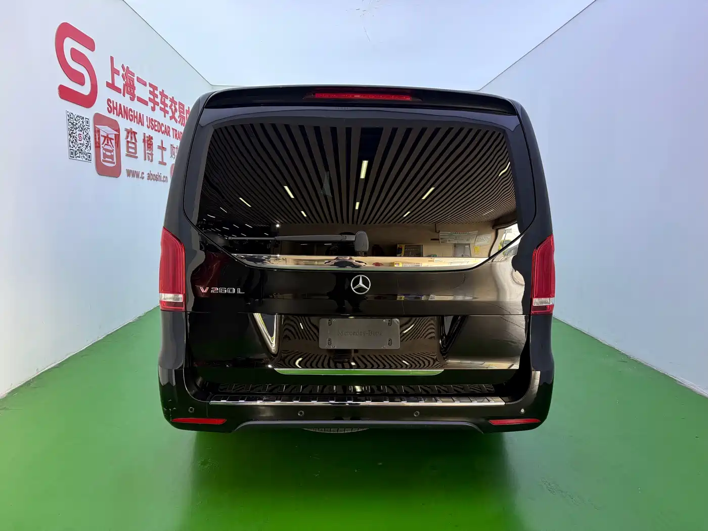Mercedes-Benz V-Class 2021 V 260 L Long Wheelbase Premium Edition фото 24