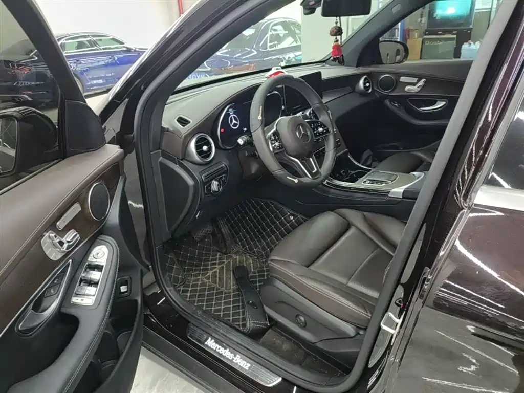 Mercedes-Benz GLC 2022 Facelift GLC 260 L 4MATIC Luxury Model фото 16