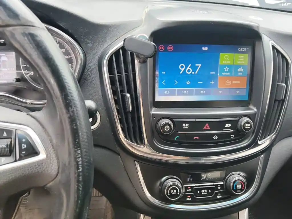 Baojun 560 2016 2015 1.8L Manual Luxury